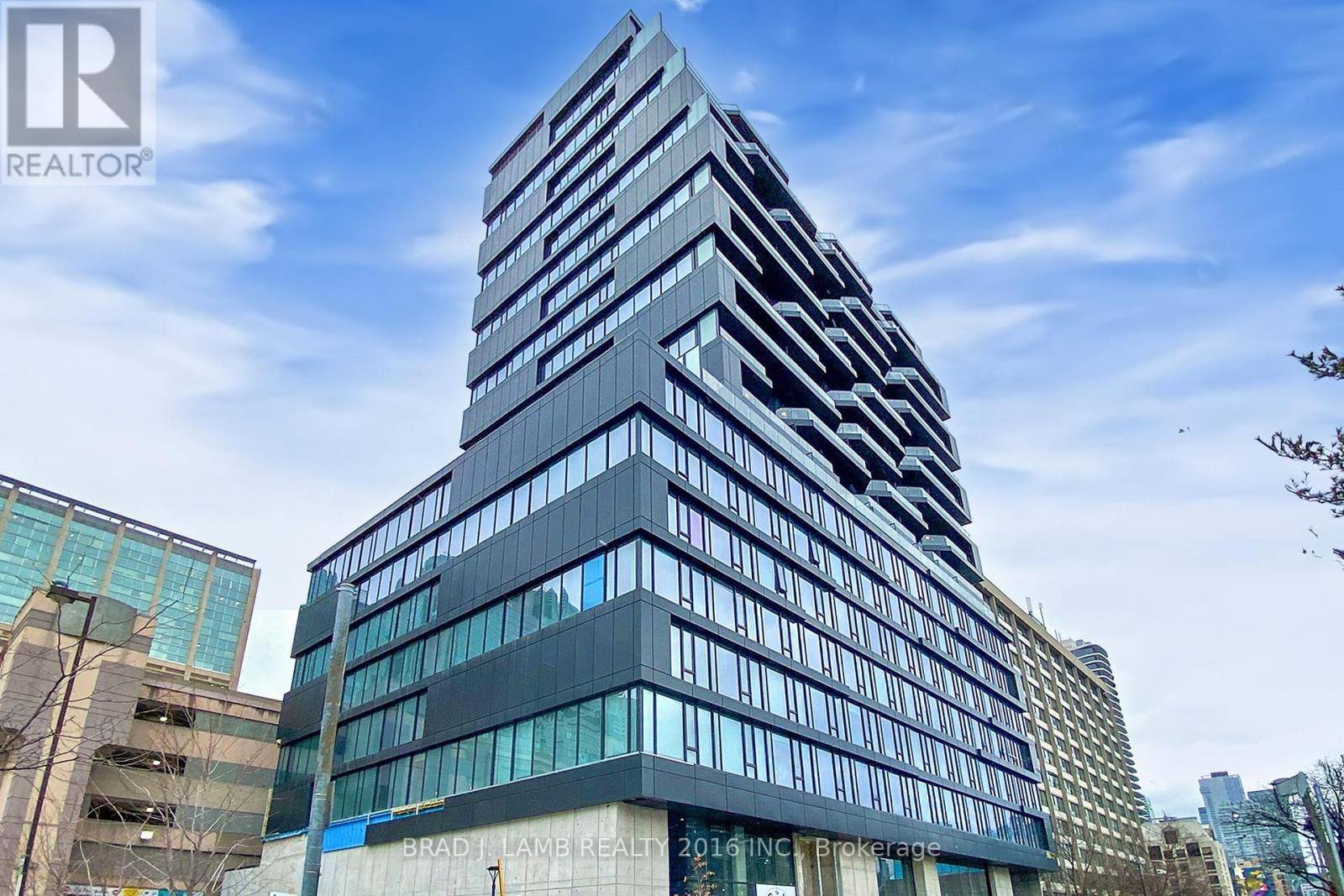 Toronto (kensington-chinatown), ON M5T0E5,195 McCaul ST #318