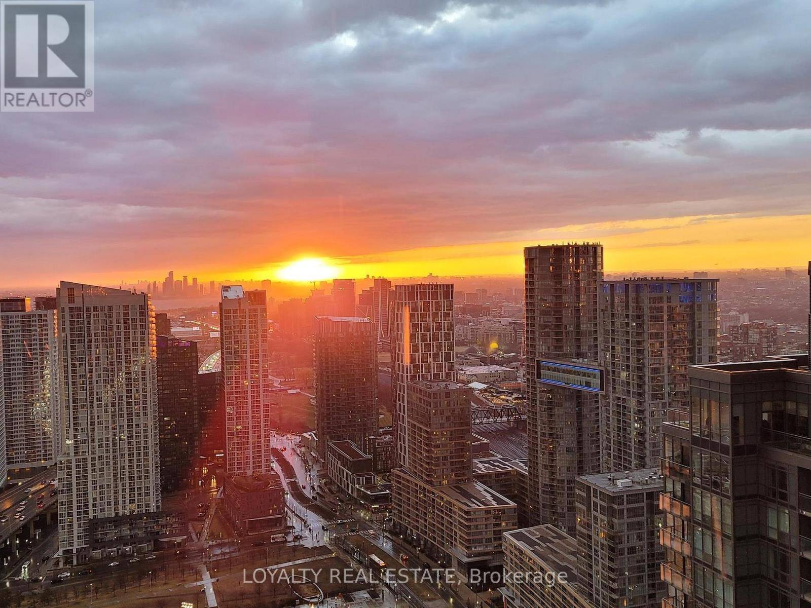 11 Brunel CT #5203, Toronto (waterfront Communities), ON M5V3Y3