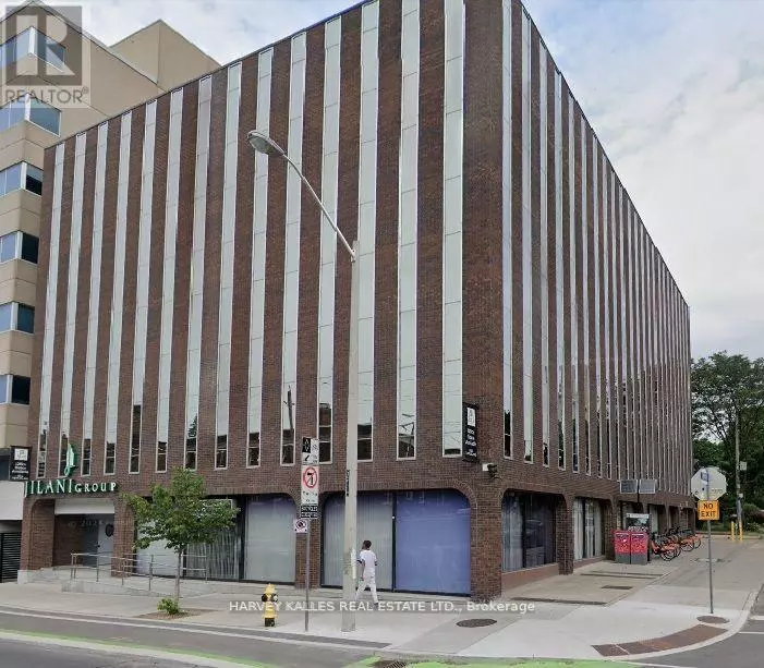 Toronto (yonge-eglinton), ON M4R1A3,110 Eglinton AVE #303F