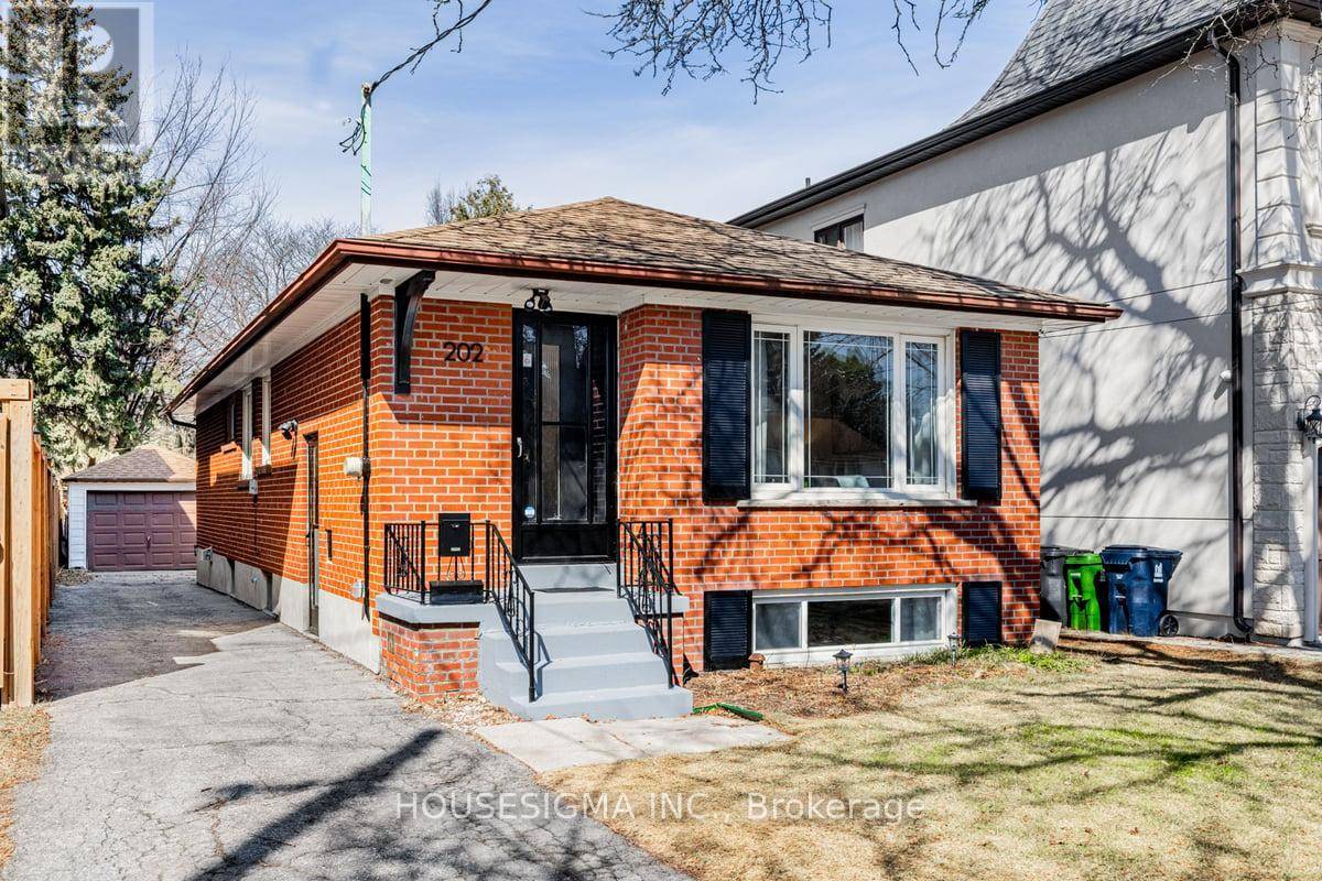 202 CHURCHILL AVENUE, Toronto (willowdale West), ON M2R1E1