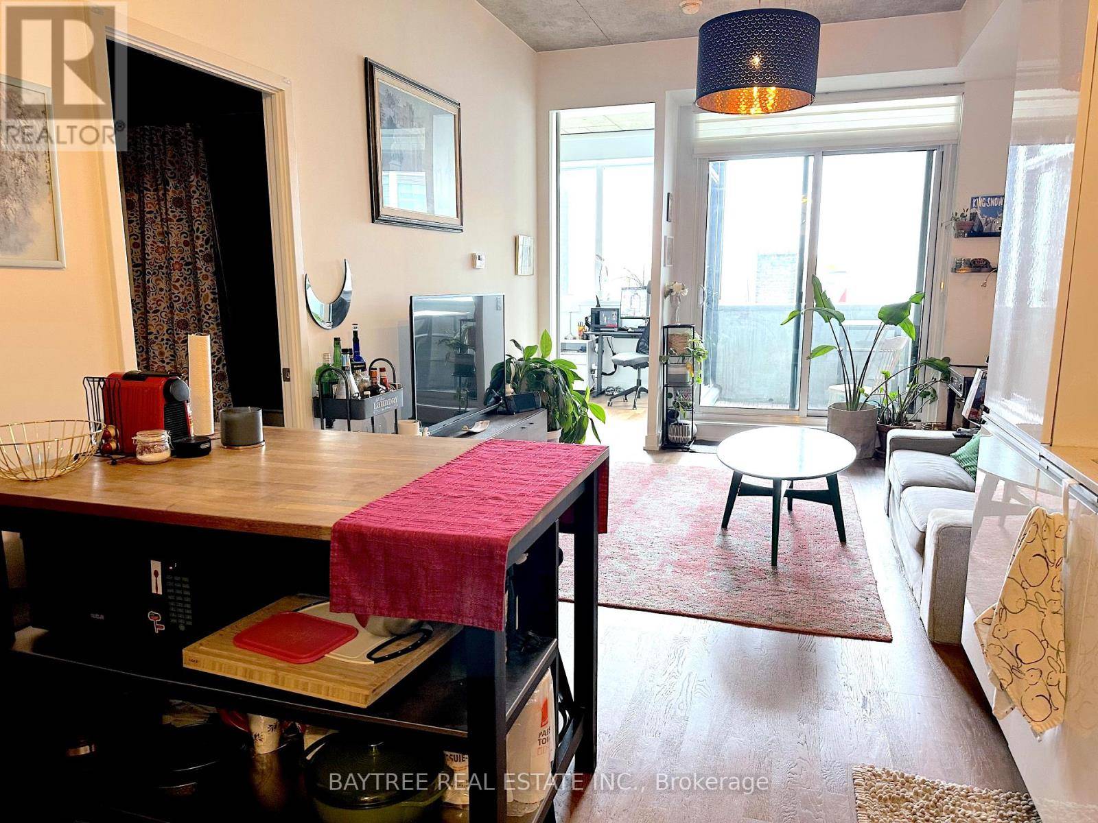 Toronto (little Portugal), ON M6J0E5,20 Minowan Miikan LN #323