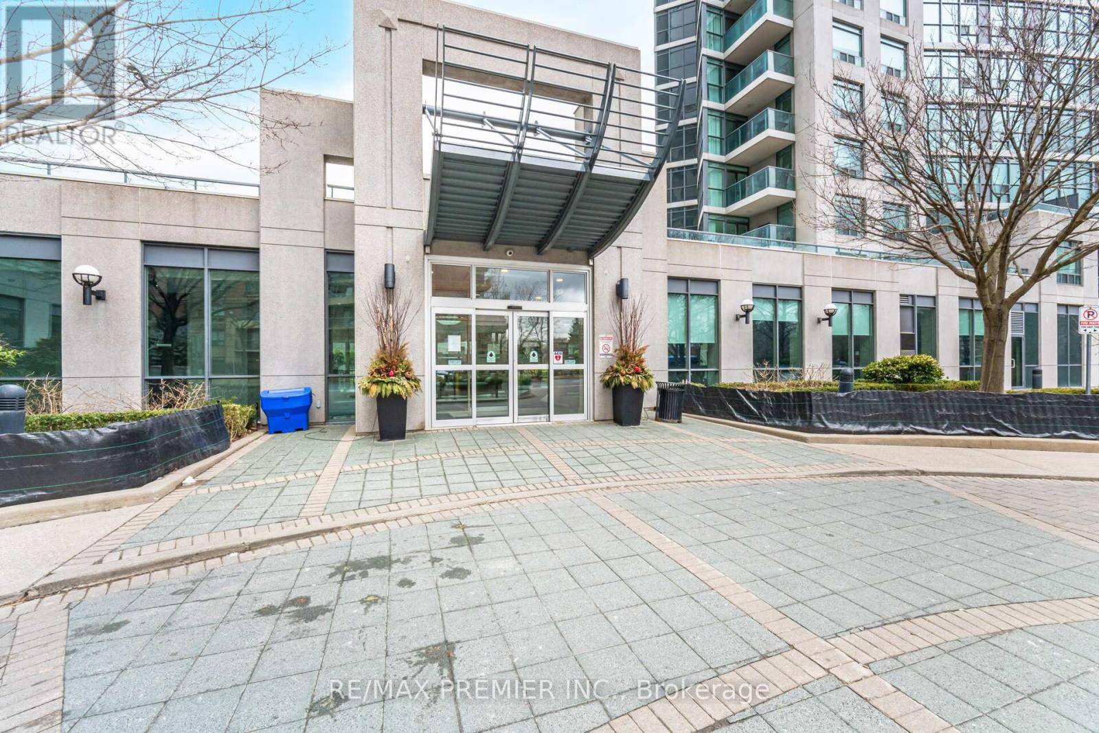 Toronto (willowdale East), ON M3N7B5,28 Harrison Garden BLVD #2305