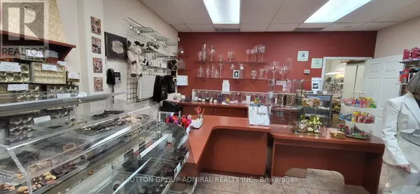 Toronto (bedford Park-nortown), ON M6B3A4,2839 BATHURST STREET