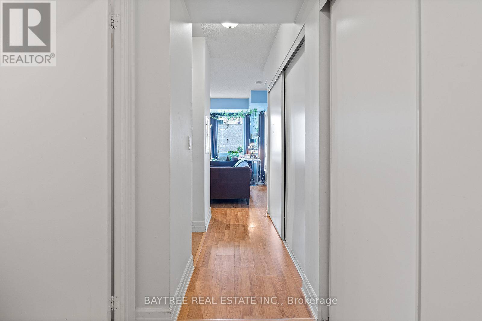 Toronto (annex), ON M5R1E9,8 Scollard ST #1408