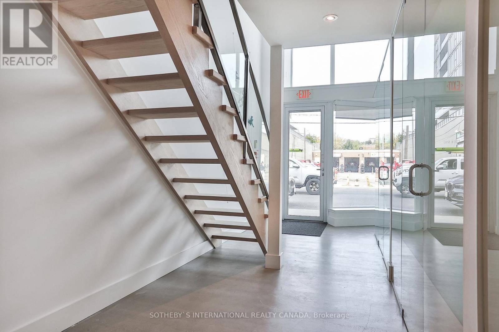 Toronto (annex), ON M6G1Y6,483 Dupont ST #103