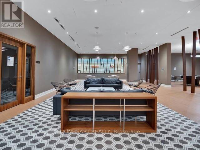 Toronto (yonge-st. Clair), ON M4V1N5,111 St Clair AVE West #605