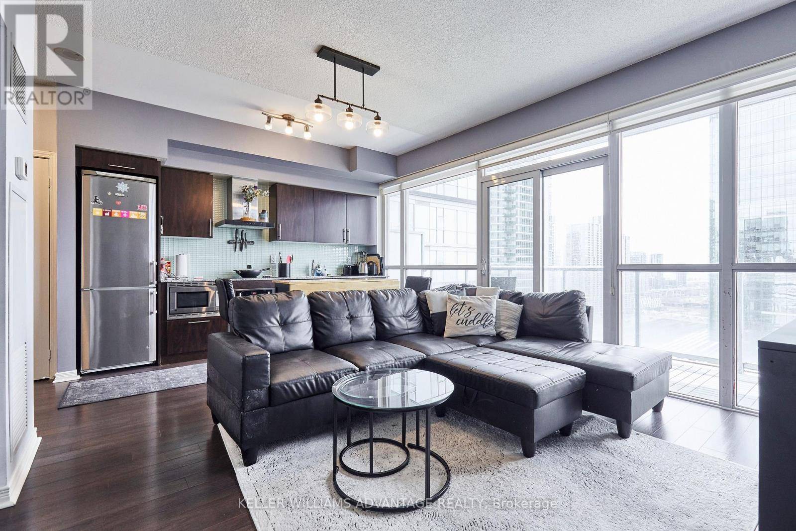 Toronto (waterfront Communities), ON M5V0K3,352 Front ST West #2214S