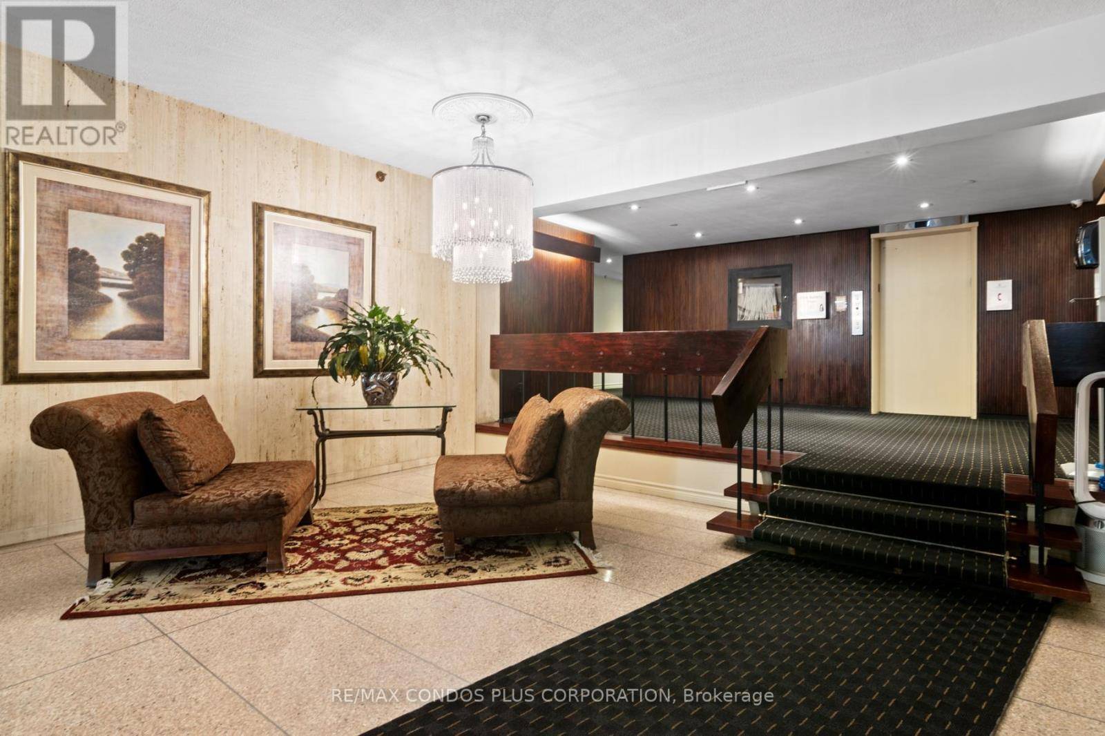 Toronto (forest Hill South), ON M5P1P7,60 Montclair AVE #607