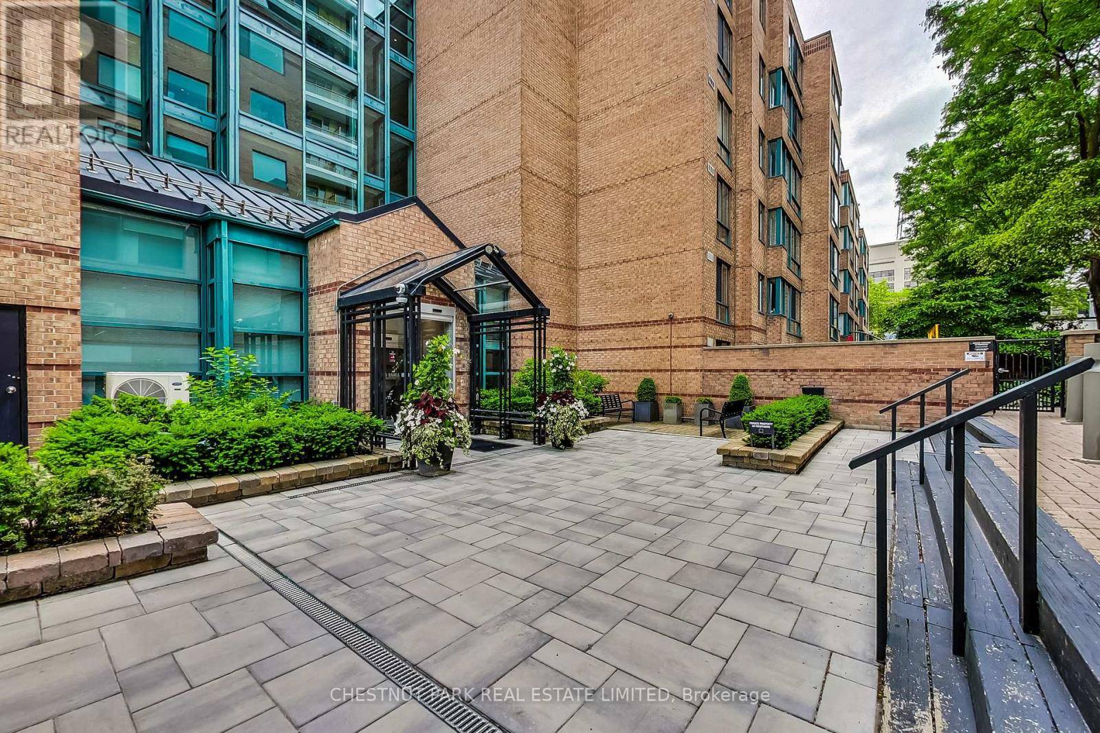 Toronto (annex), ON M5R3R2,225 Davenport RD #103