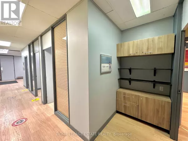 Toronto (mount Pleasant West), ON M4S2Z2,124 Merton ST #103