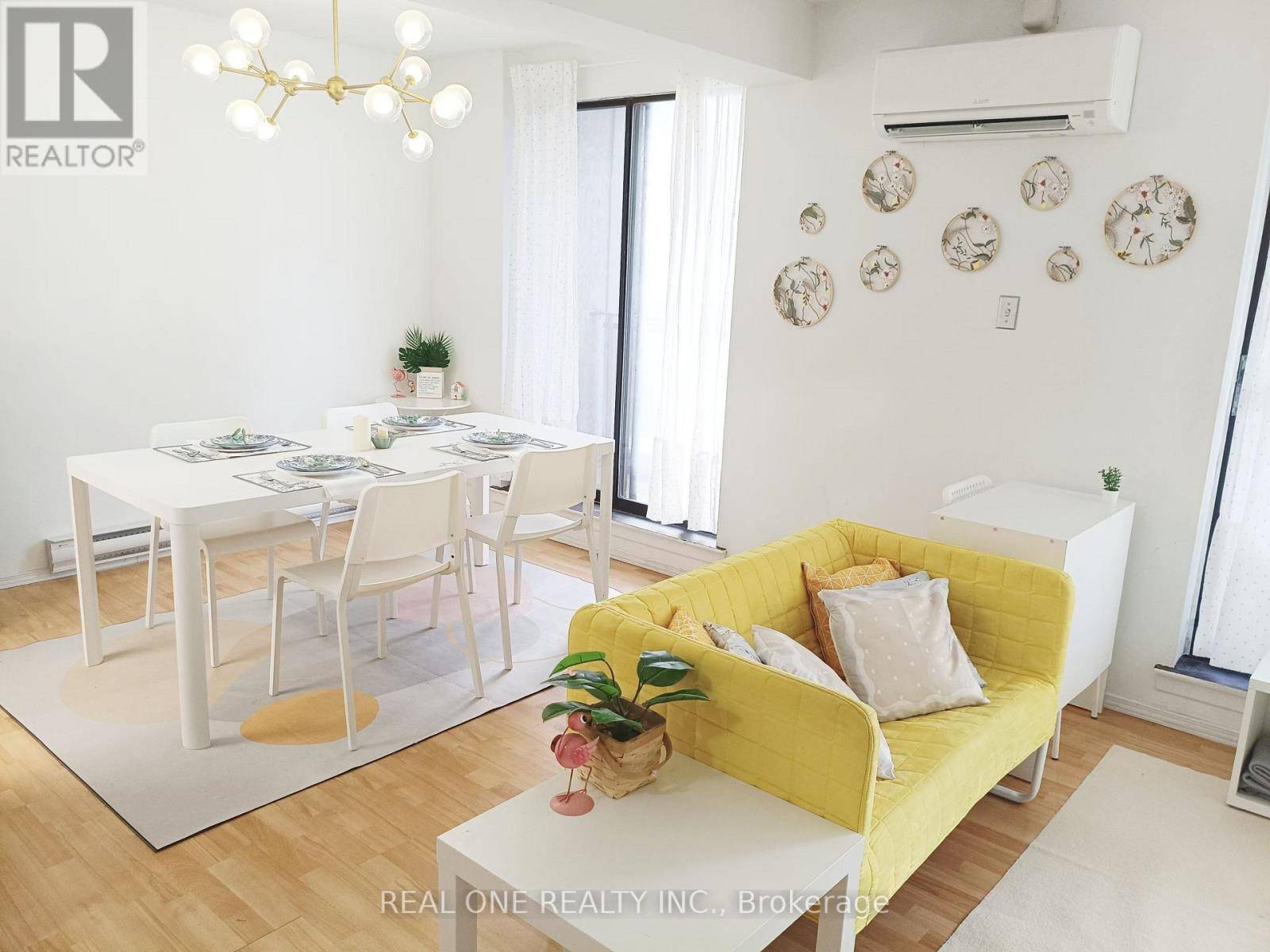 Toronto (hillcrest Village), ON M2H3J2,3740 North Don Mills RD North #120