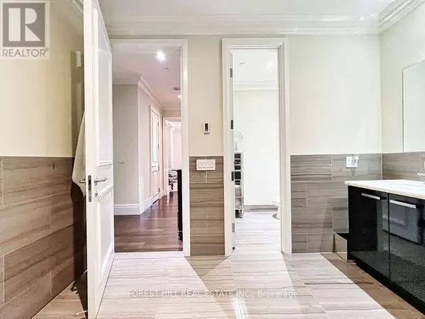 Toronto (bay Street Corridor), ON M5H4G5,311 Bay ST #5001