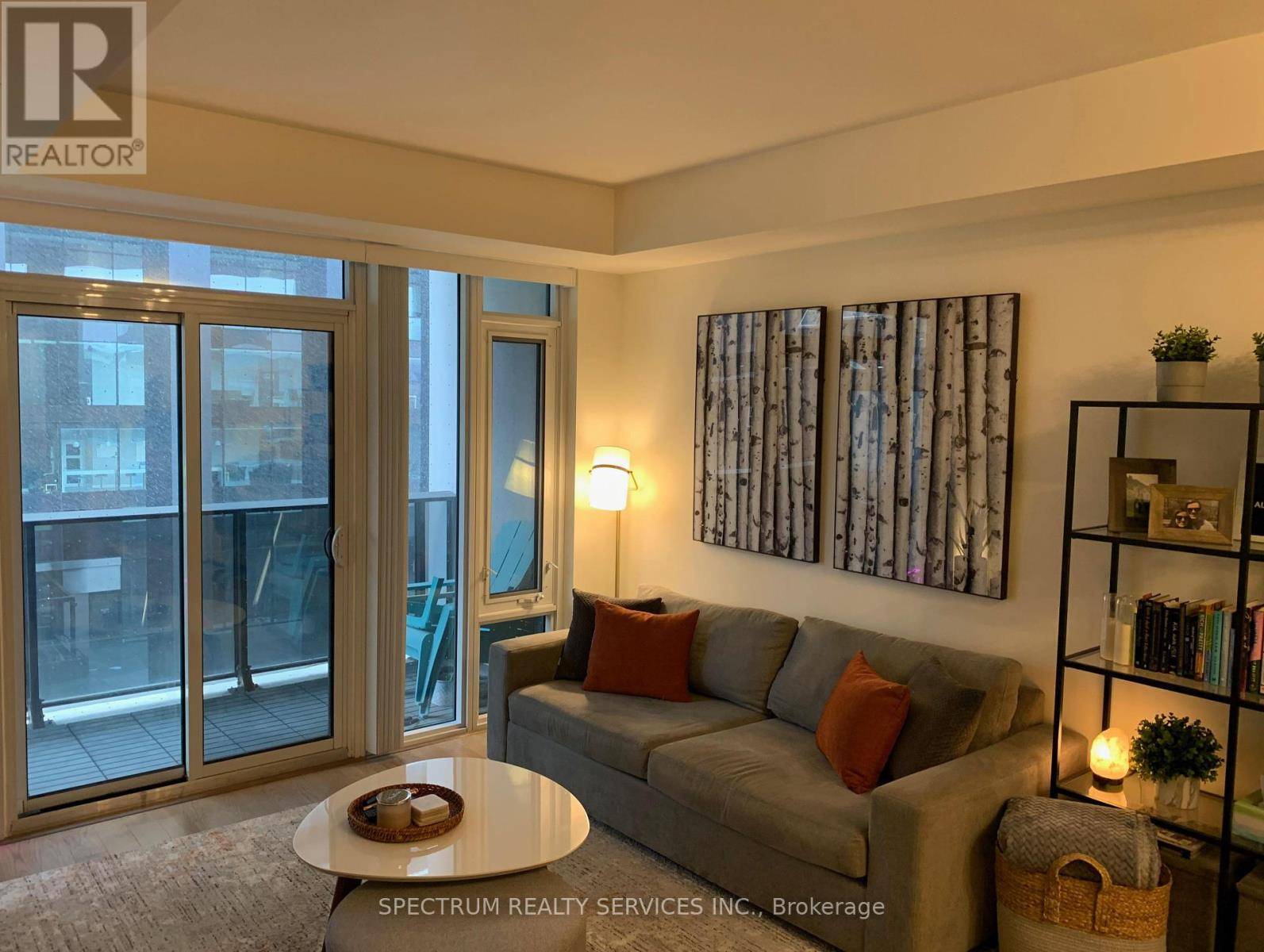 330 Richmond ST West #305, Toronto (waterfront Communities), ON M5X1X2