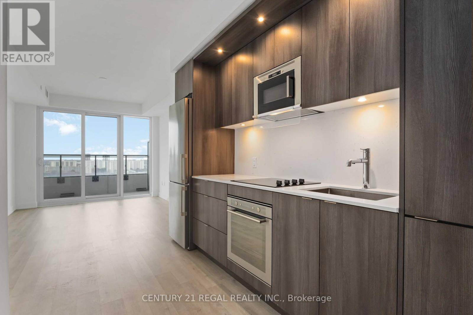 Toronto (banbury-don Mills), ON M3C0P7,30 Inn On The Park DR #1707