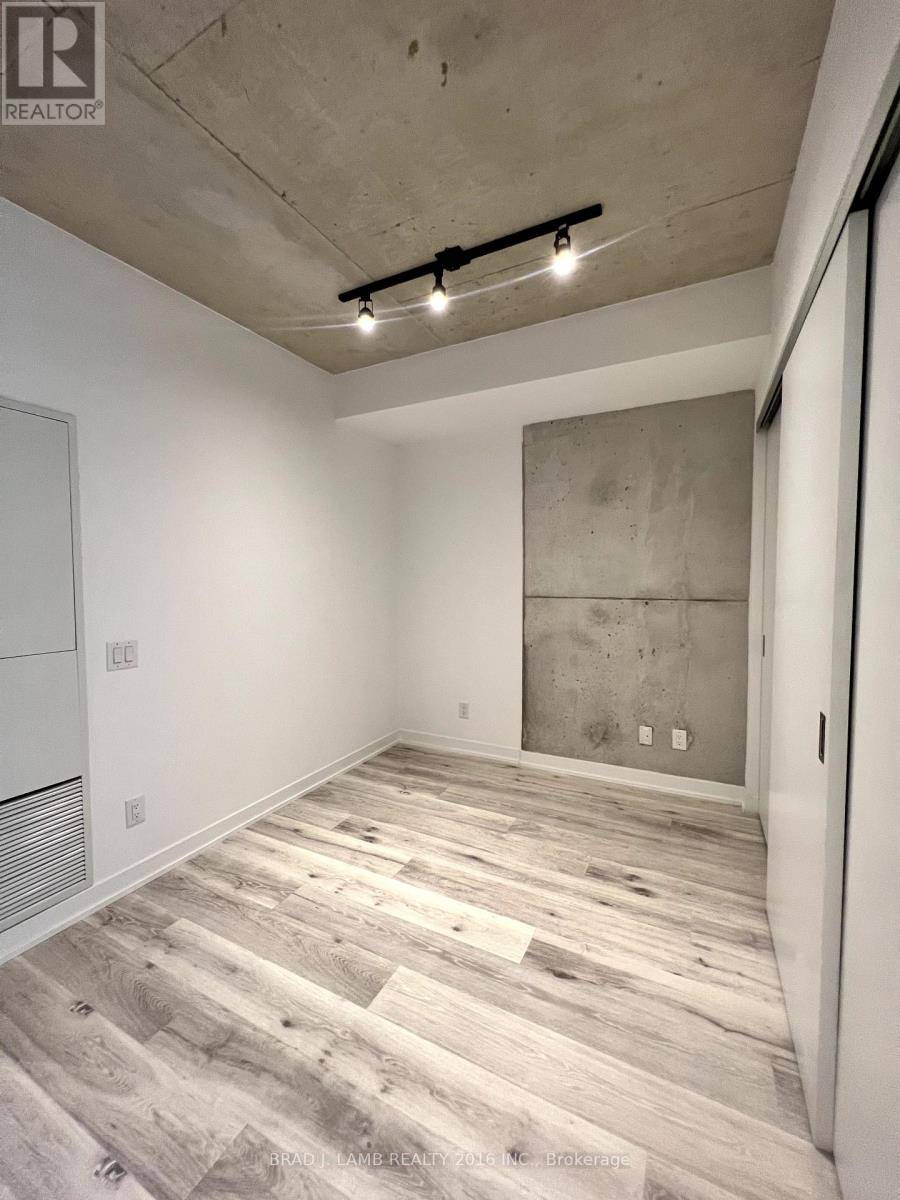 Toronto (moss Park), ON M5A0T8,55 Ontario ST #318