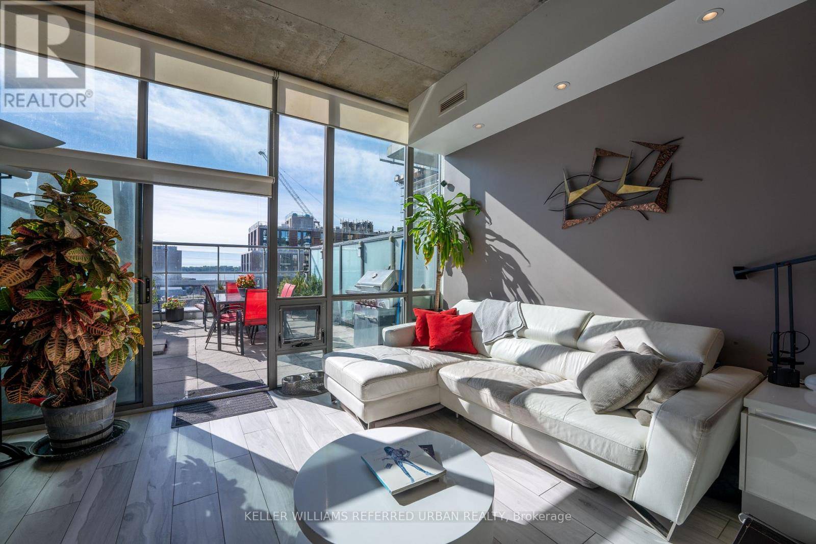 33 Mill ST #624, Toronto (waterfront Communities), ON M5A3R3