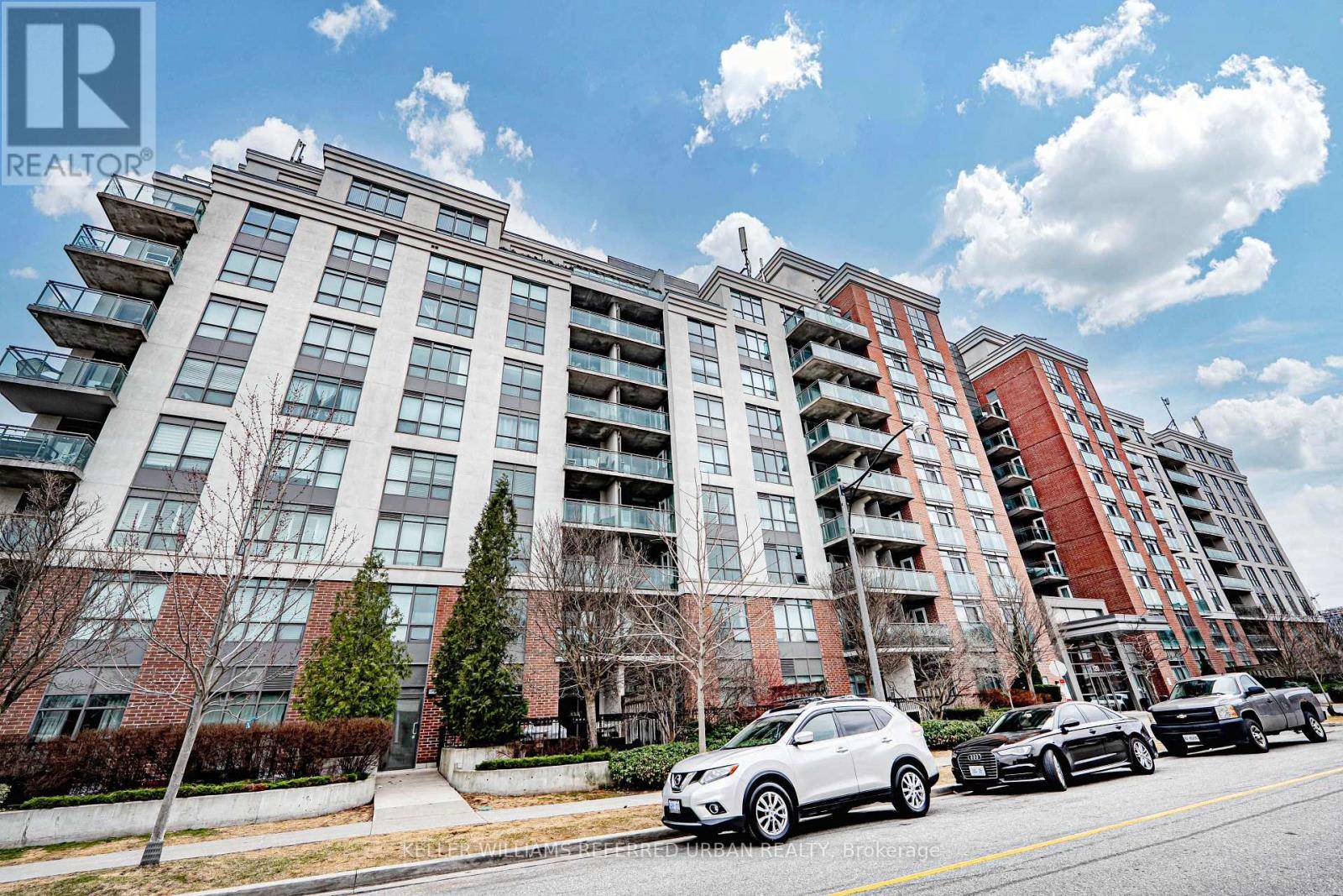 Toronto (banbury-don Mills), ON M3C4J1,120 Dallimore CIR #705