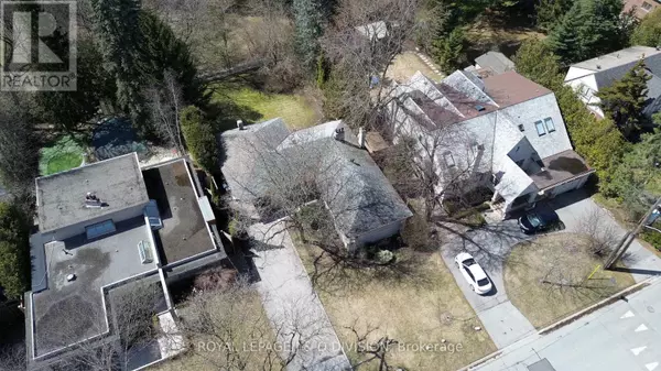 Toronto (bridle Path-sunnybrook-york Mills), ON M2P1P2,10 CAMPBELL CRESCENT