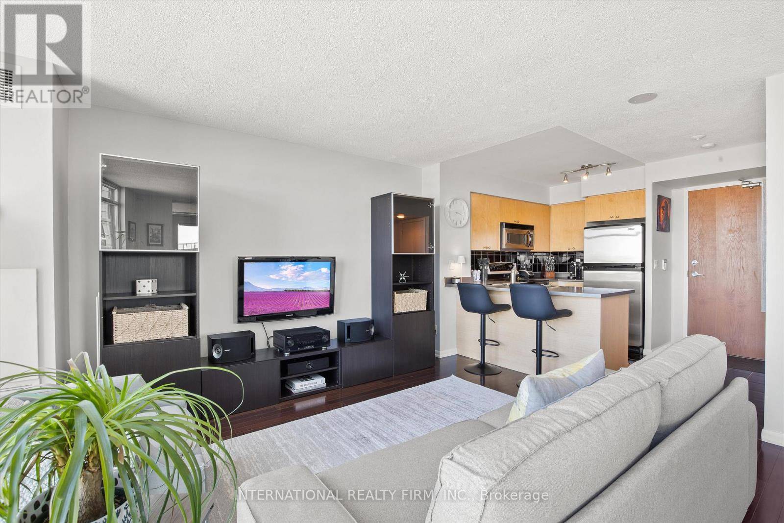 Toronto (niagara), ON M5V1B1,219 Fort York BLVD #1202