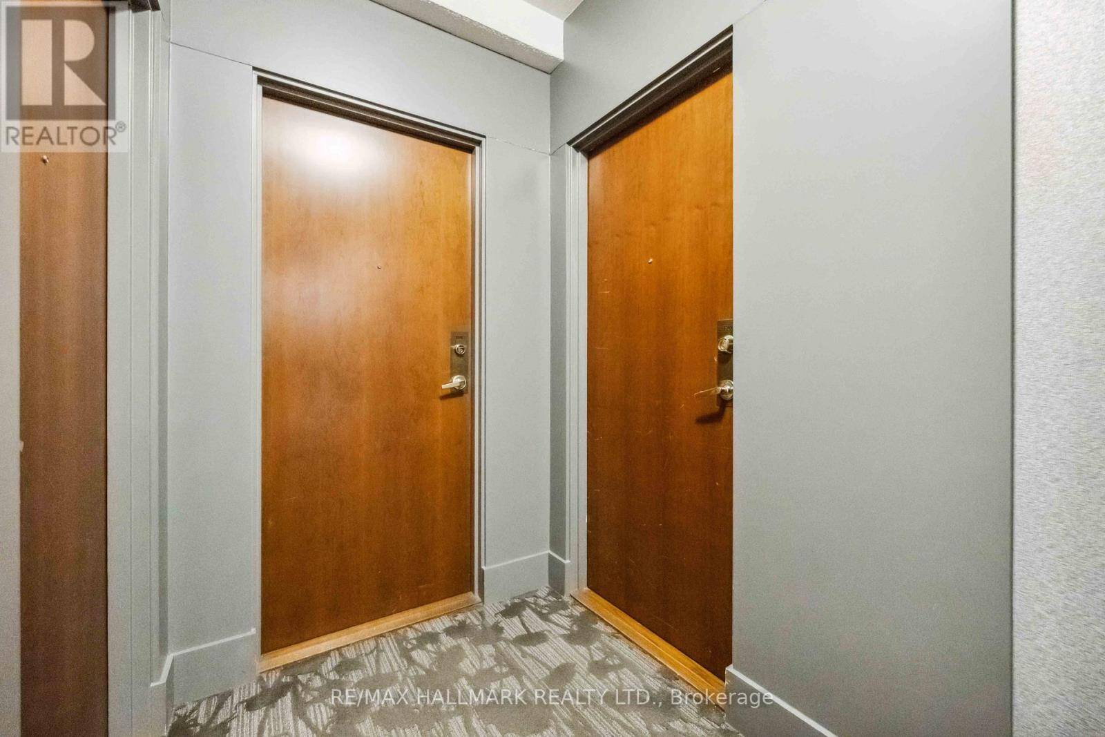 Toronto (bayview Village), ON M2K1G8,18 Kenaston GDNS #1809