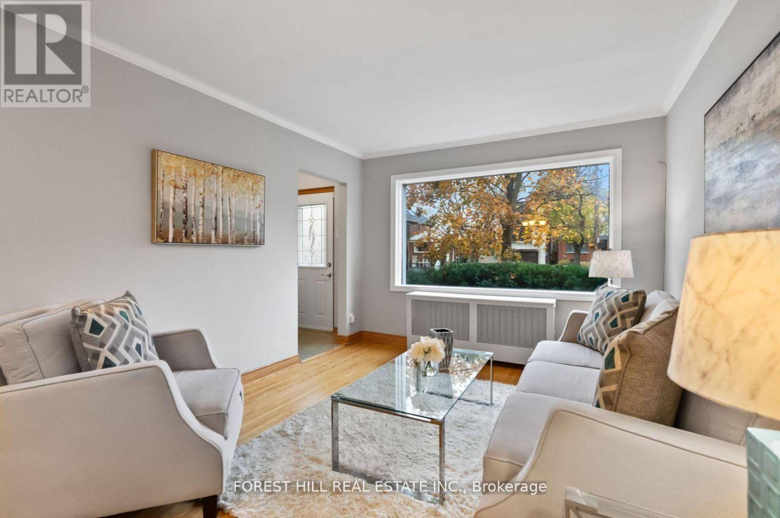 Toronto (leaside), ON M4G2E9,161 PARKHURST BOULEVARD