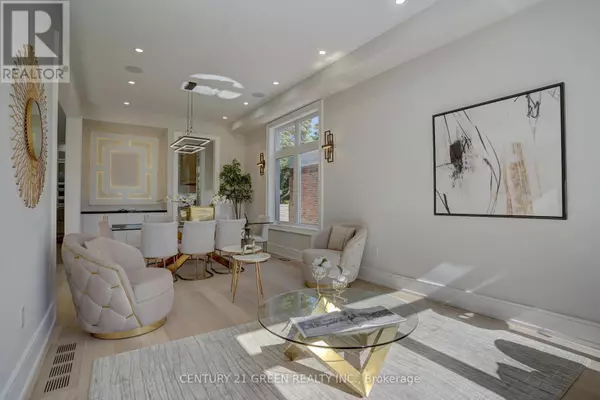 Toronto (newtonbrook West), ON M2R2E8,49 GRANTBROOK STREET