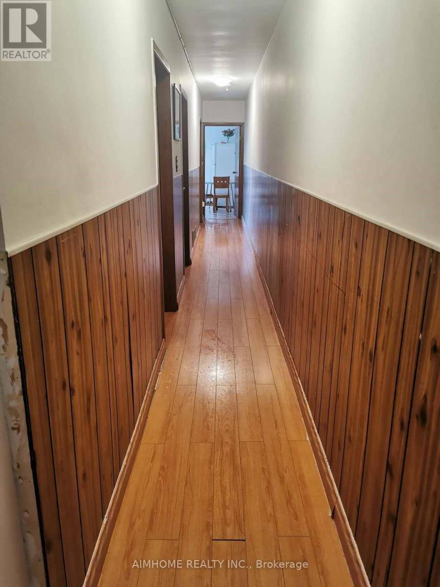 Toronto (trinity-bellwoods), ON M6J2G4,2ND FL TWO BEDROOMS - 137A MARKHAM STREET