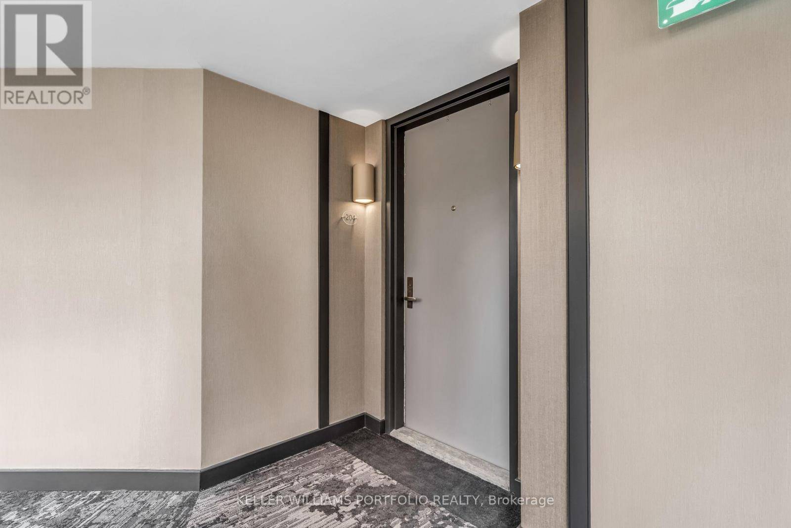 Toronto (newtonbrook West), ON M2M4G6,1 Duplex AVE #204
