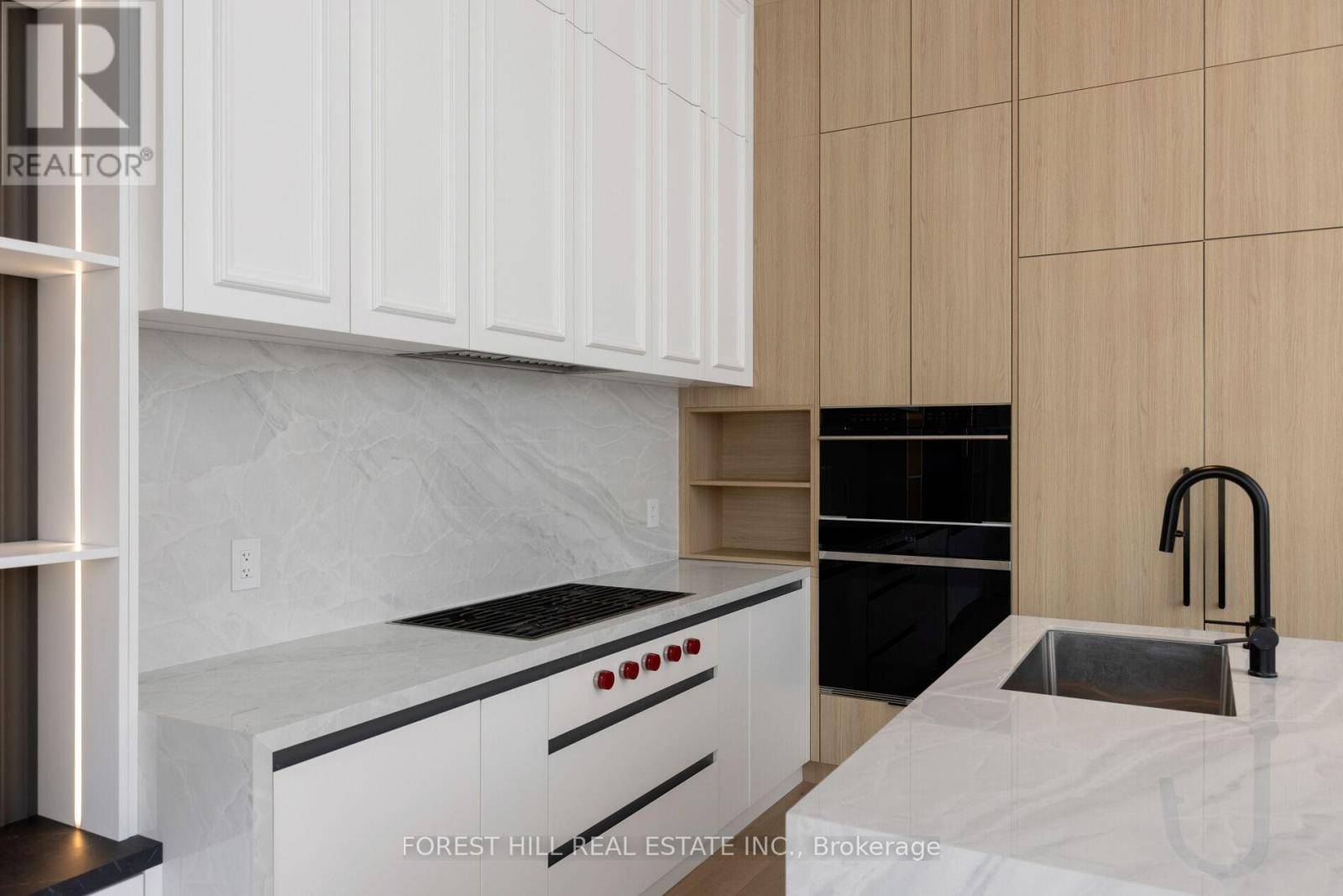 Toronto (lawrence Park South), ON M4R1H9,118 BRIAR HILL AVENUE