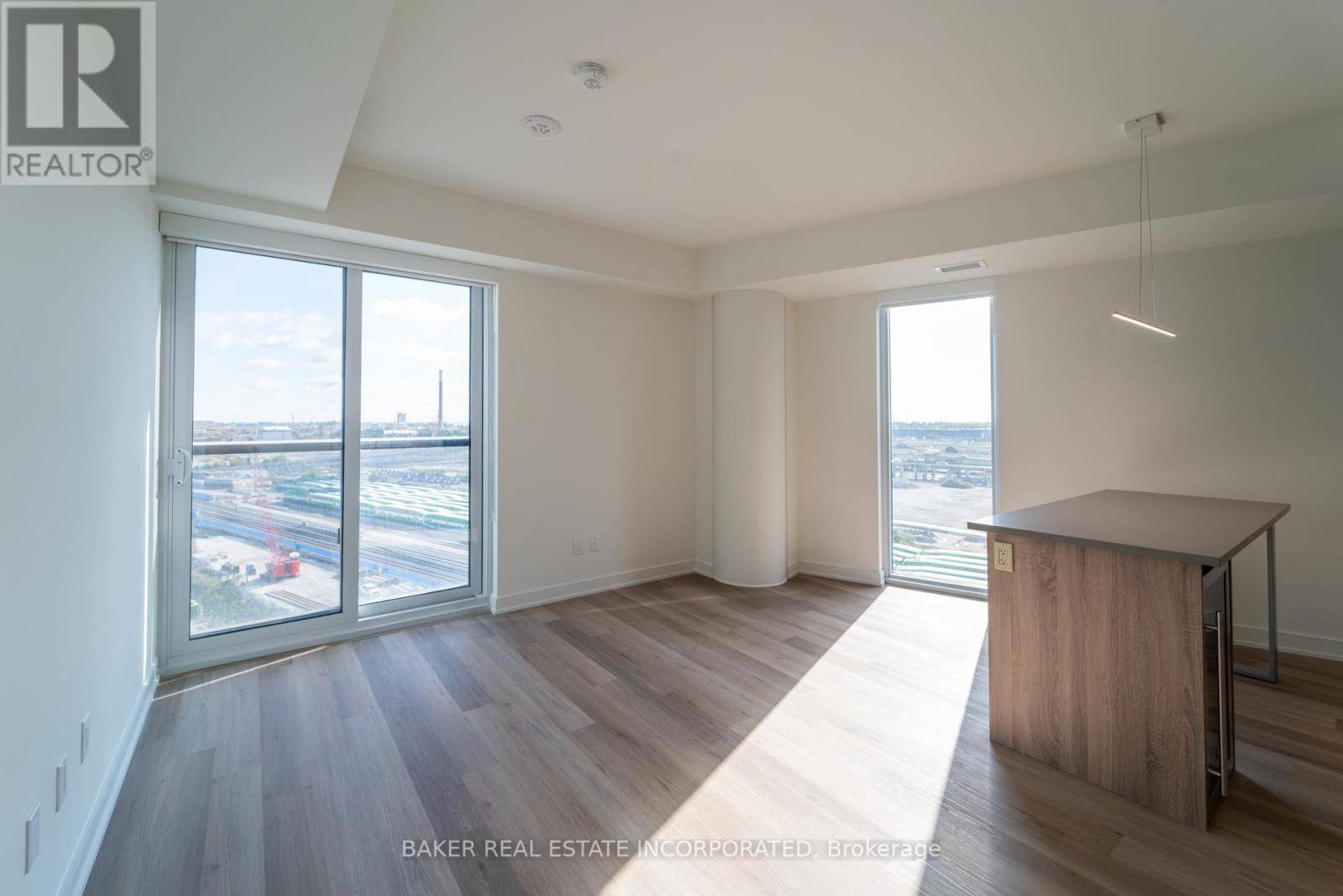Toronto (waterfront Communities), ON M5A1C8,181 Mill ST #1009