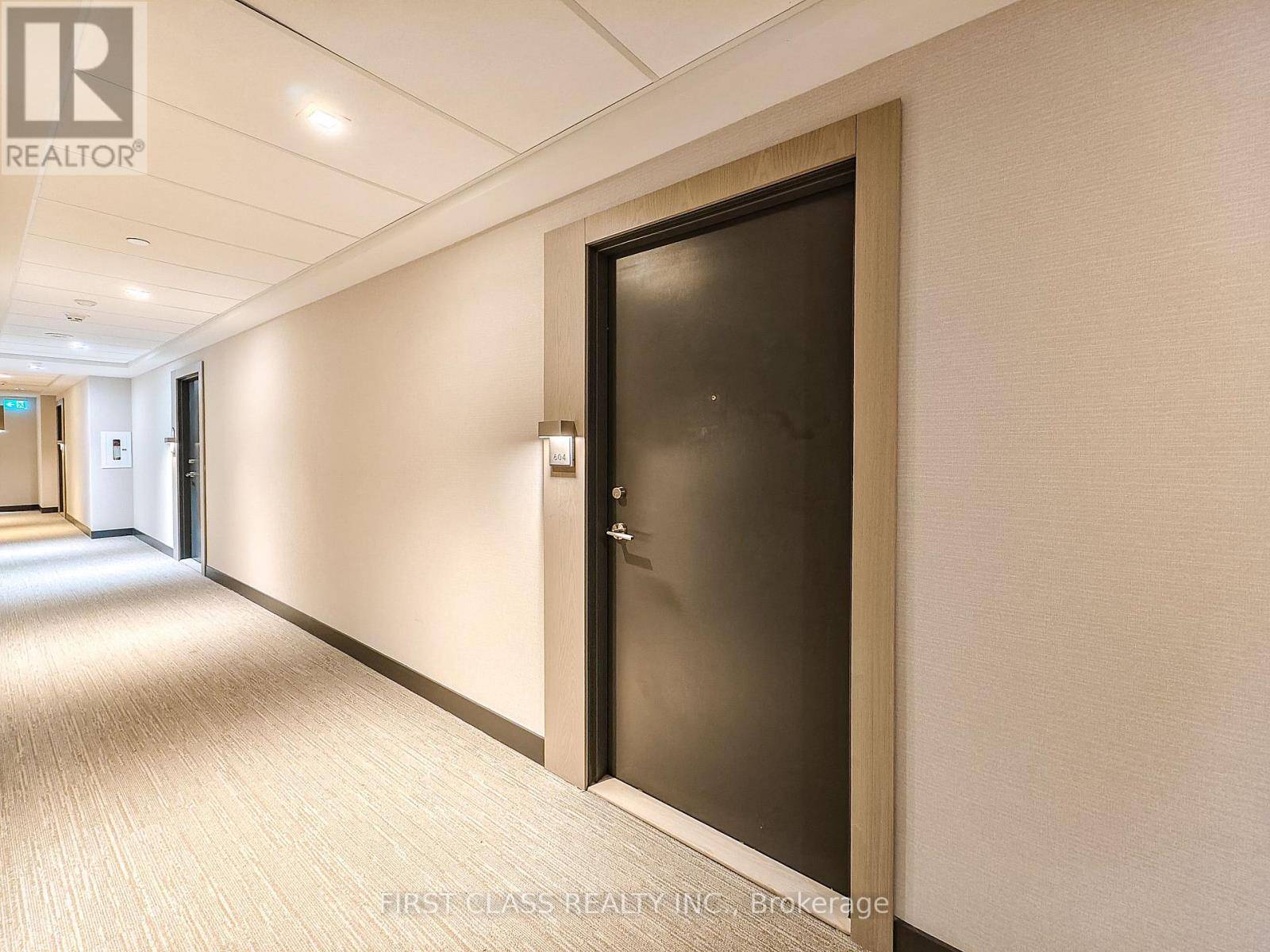 Toronto (newtonbrook East), ON M2M0B9,8 Olympic Garden DR #S604