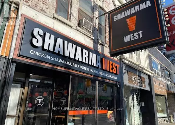 Toronto (trinity-bellwoods), ON M6J1E9,746 QUEEN STREET W