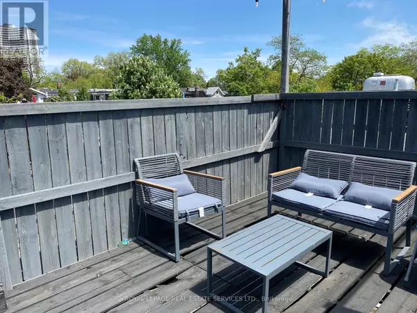 Toronto (cabbagetown-south St. James Town), ON M5A2L1,206 Carlton ST #305