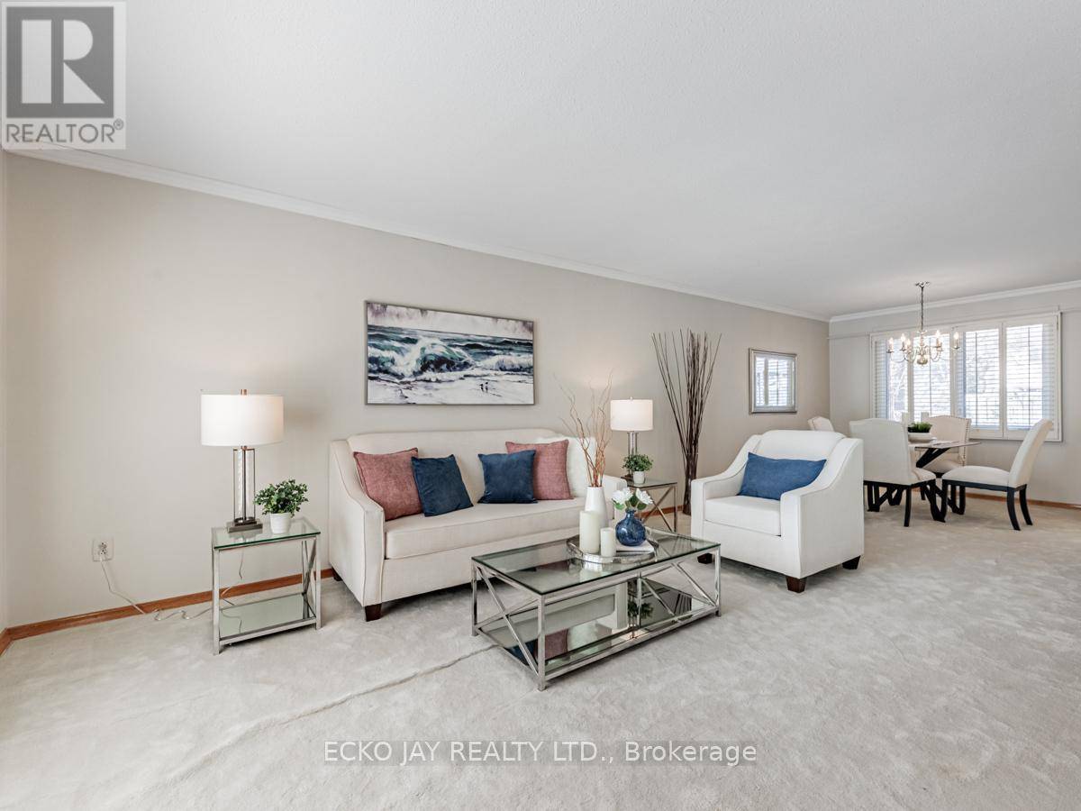 Toronto (henry Farm), ON M2J1B9,14 PARFIELD DRIVE