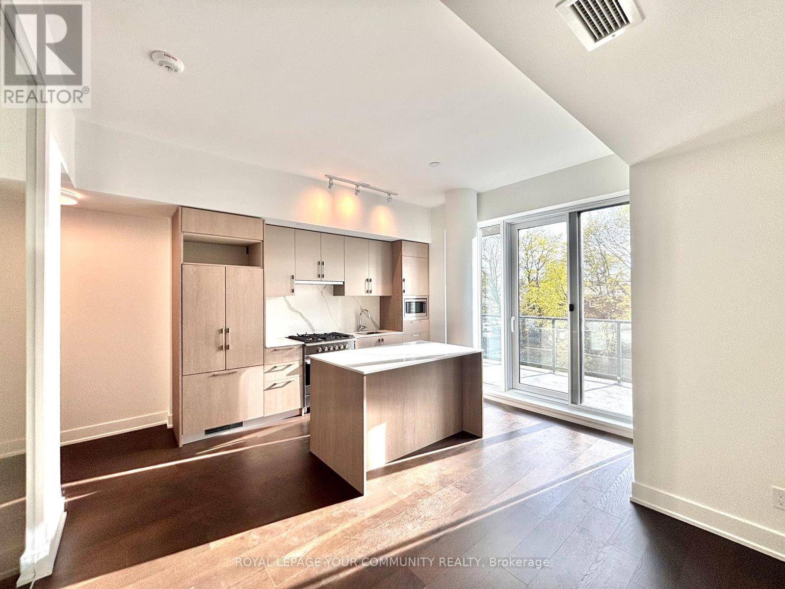 8 Manor RD #306, Toronto (yonge-eglinton), ON M5P1E7