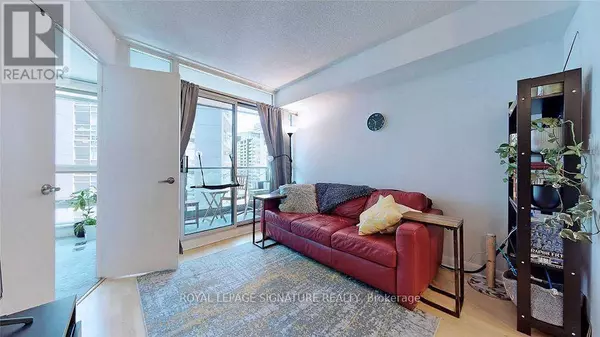 Toronto (niagara), ON M5V1B7,600 Fleet ST #1411