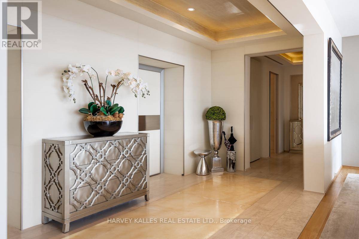 Toronto (annex), ON M4W0A3,50 Yorkville AVE #4403