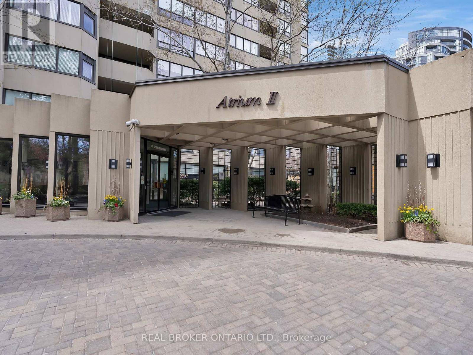 Toronto (willowdale East), ON M2N6H9,65 Spring Garden AVE #206