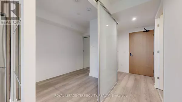 Toronto (clanton Park), ON M3H0E7,8 Tippett RD #809