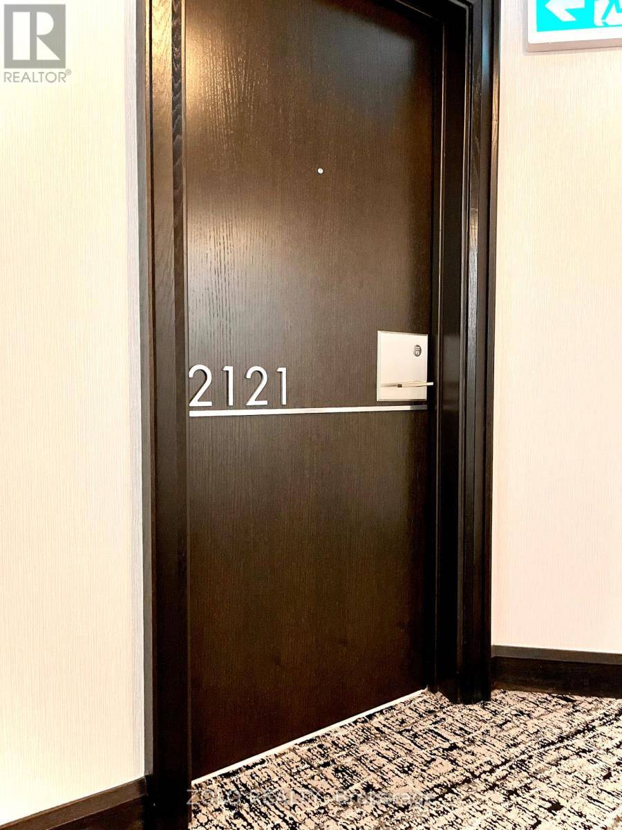 Toronto (waterfront Communities), ON M5E1W5,25 The Esplanade #2121