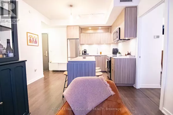 Toronto (henry Farm), ON M2J0E3,50 Forest Manor RD #808