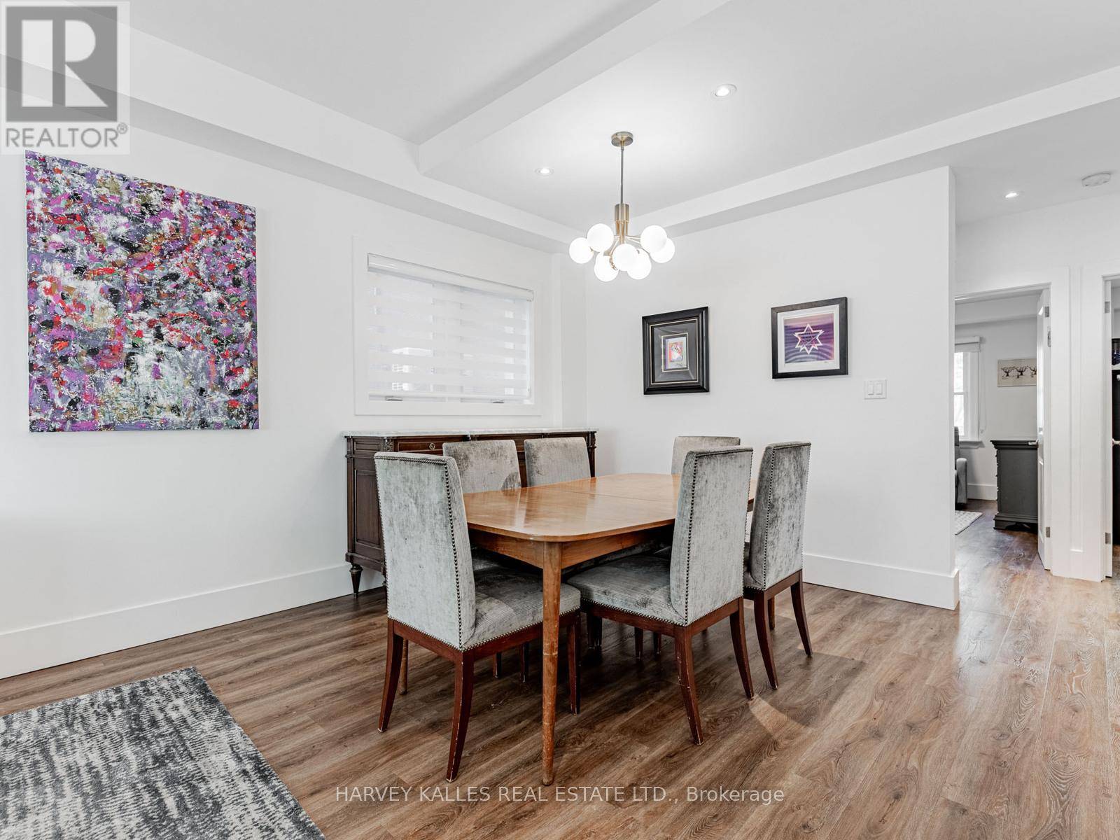 Toronto (englemount-lawrence), ON M6B2A1,736 GLENCAIRN AVENUE