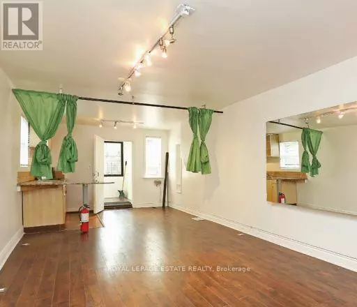 Toronto (cabbagetown-south St. James Town), ON M4X1P7,555 PARLIAMENT STREET