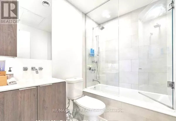Toronto (waterfront Communities), ON M5A0C8,12 Bonnycastle ST #609