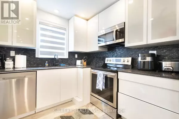 Toronto (clanton Park), ON M3H2L7,101 REINER ROAD