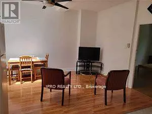 Toronto (leaside), ON M4G3C1,1723 Bayview AVE ## 2