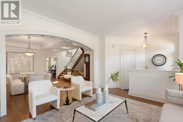 Toronto (bedford Park-nortown), ON M5M2T8,125 JOICEY BOULEVARD