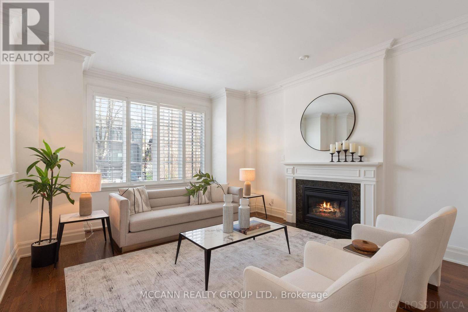 Toronto (bedford Park-nortown), ON M5M2T8,125 JOICEY BOULEVARD