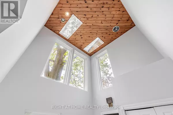 Toronto (newtonbrook East), ON M2M2H7,144 WEDGEWOOD DRIVE