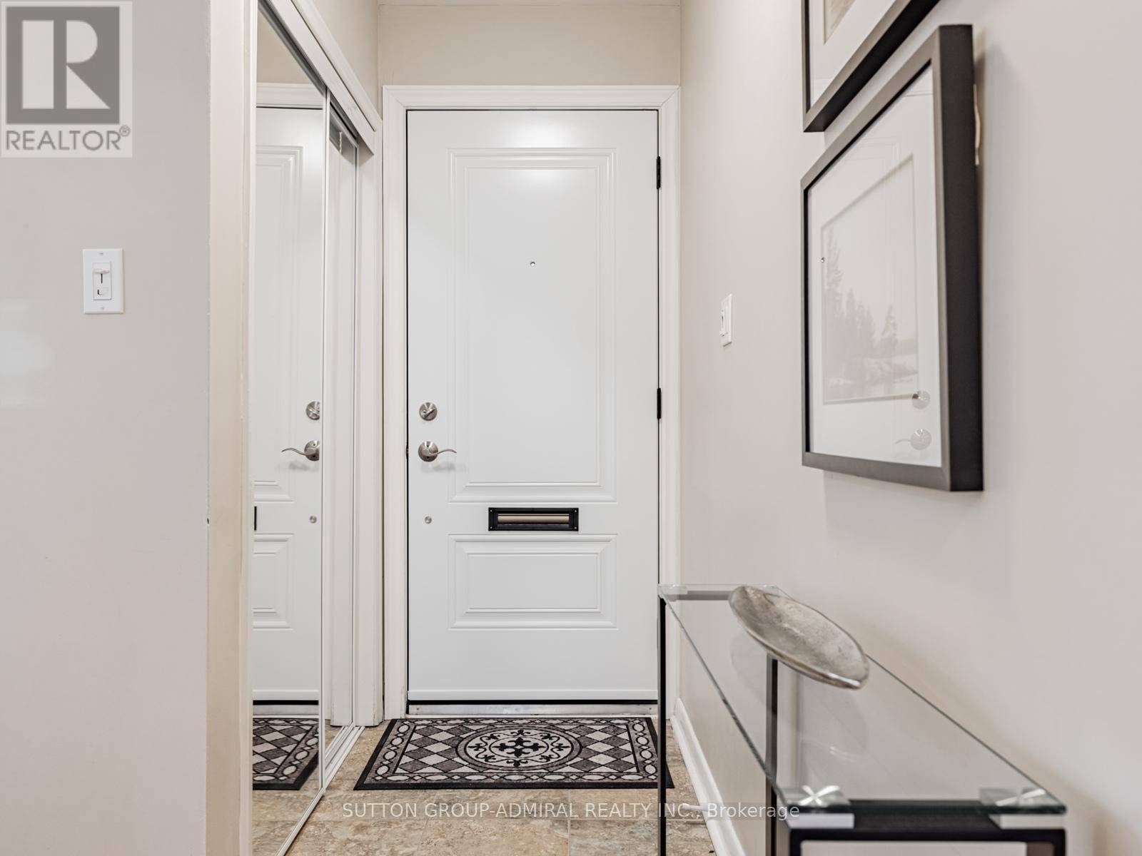 Toronto (bathurst Manor), ON M3H4J3,270 ACTON AVENUE